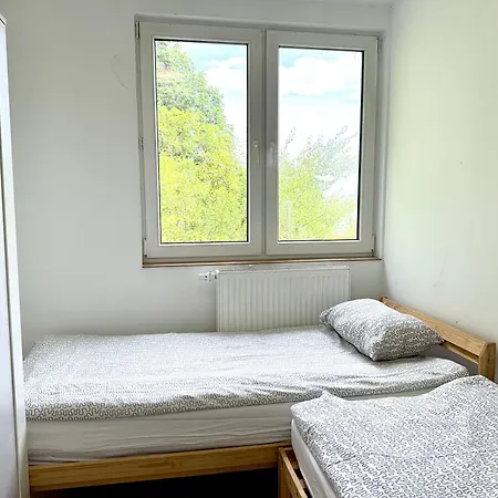 Leszczynki Mieszkanie 2 Pokojowe Апартаменты *